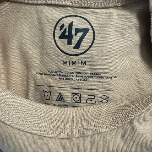 NWT! Men’s ‘47 Baltimore Ravens tan short sleeve graphic t-shirt Medium - Picture 2 of 3